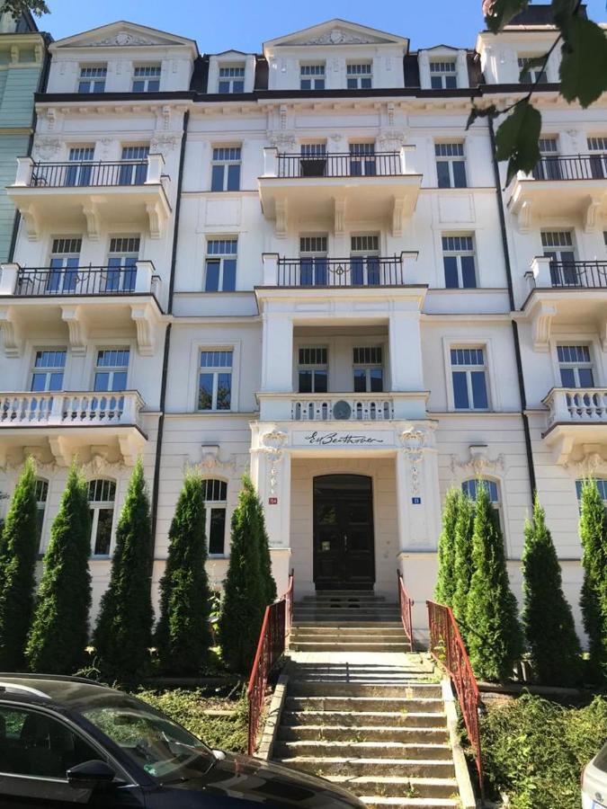 Апартаменти Rezidence Beethoven Карлові Вари Екстер'єр фото